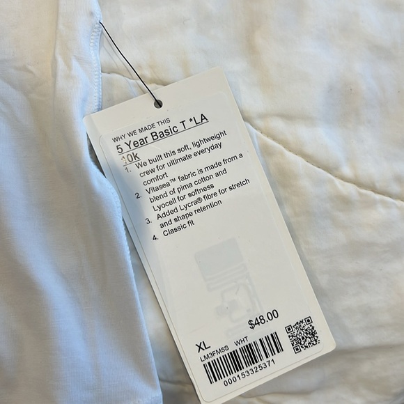 Lululemon 10K 2024 Volunteer Tee Shirt - Picture 2 of 3